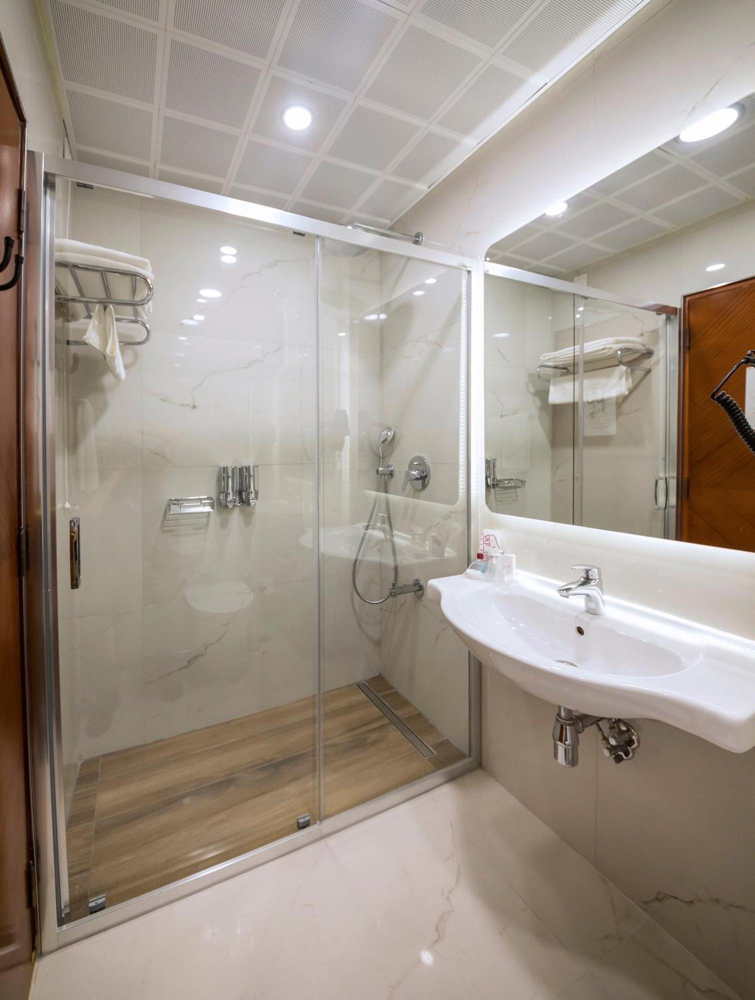 Vardar Palace Hotel - Special Category Stambuł Zewnętrze zdjęcie